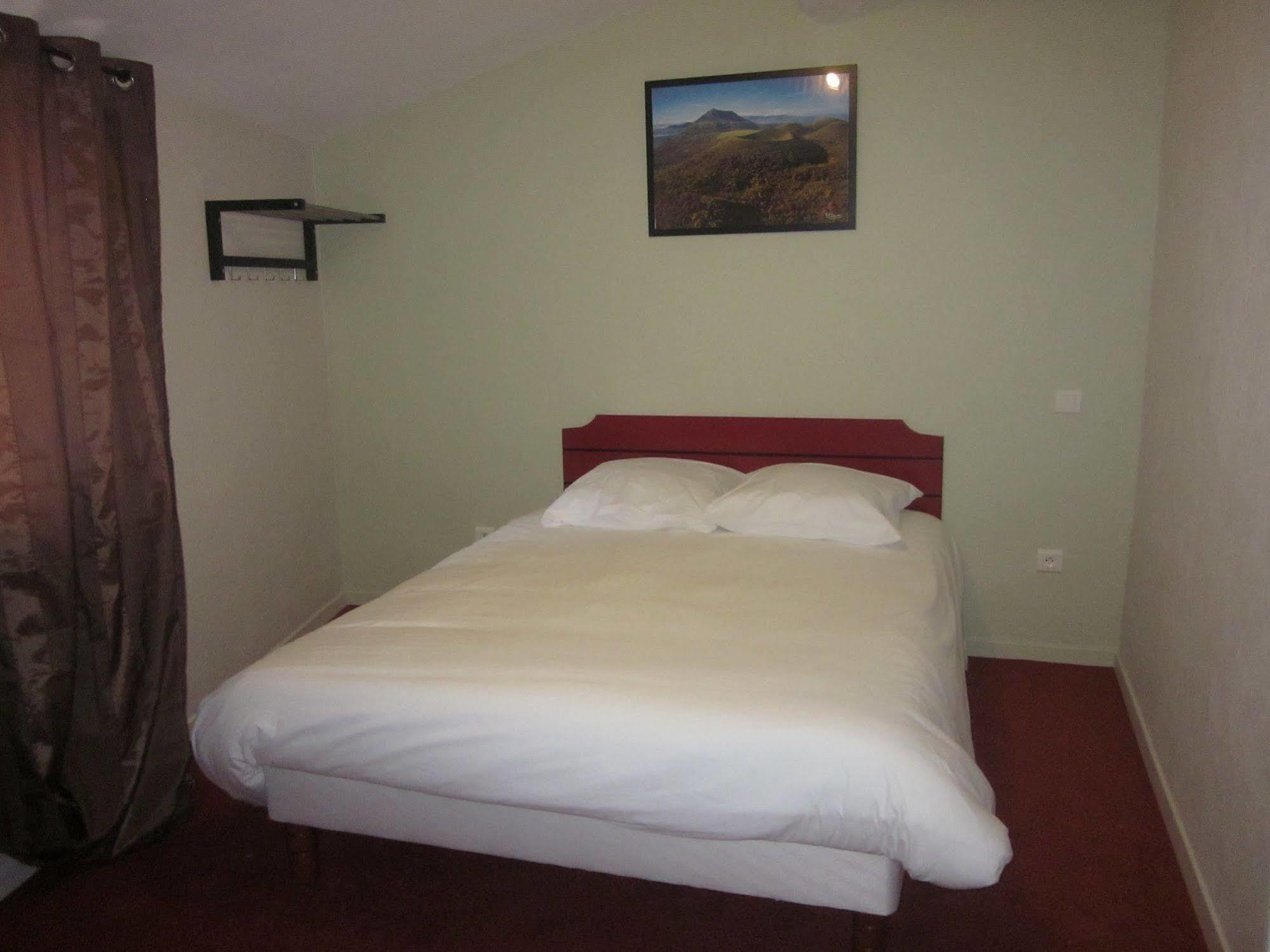 Mably Auberge Des Volcans D'Auvergne מראה חיצוני תמונה