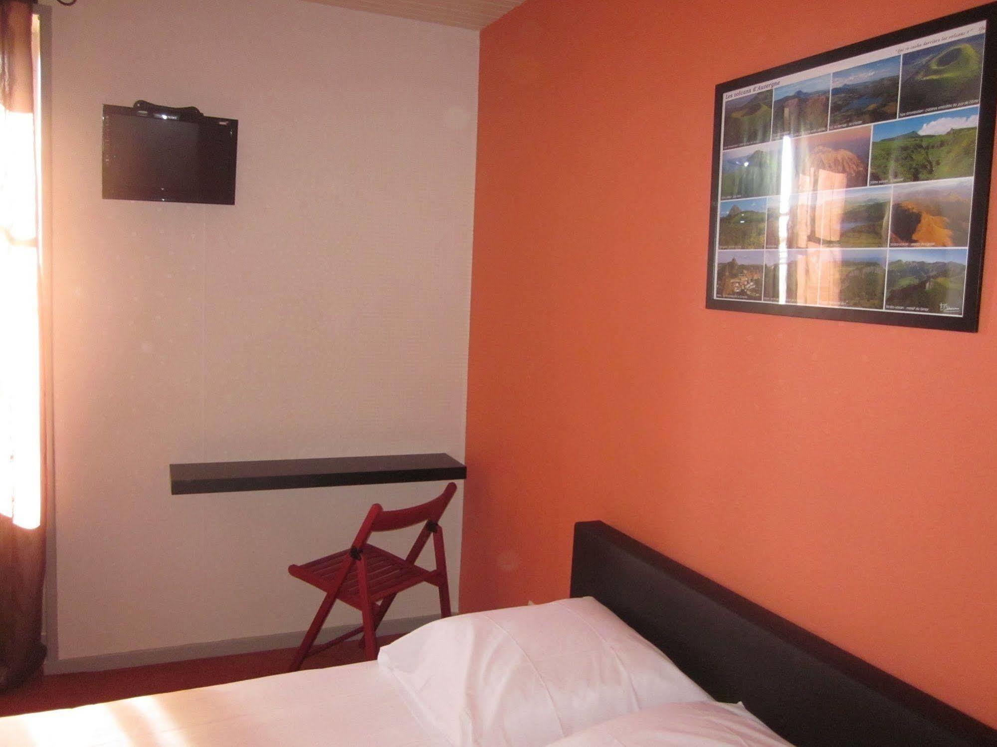 Mably Auberge Des Volcans D'Auvergne מראה חיצוני תמונה